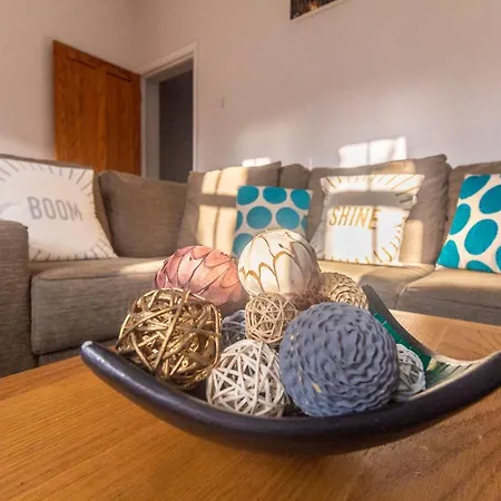 Modern & Cozy 1Bdr Apt Wexcellent Travel Links London Exterior photo