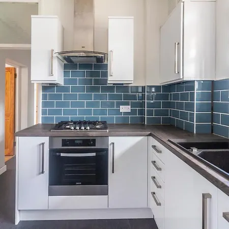 Modern & Cozy 1Bdr Apt Wexcellent Travel Links London Exterior photo