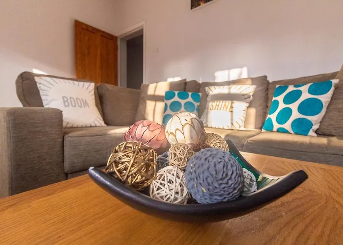 Modern & Cozy 1Bdr Apt Wexcellent Travel Links